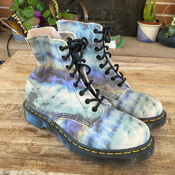 Dr. Martens Shoes - Dr. Martens New